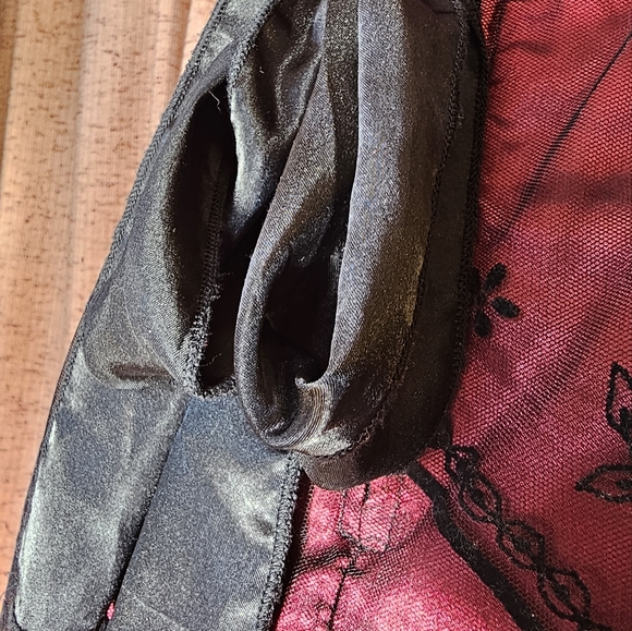 Red & Black Strappless lace dress - Picture 4 of 8